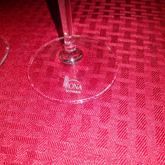 Set of 2 Rona Lead-Free Crystaline Wine Glasses – Made in Slovakia - Picture 2 of 6